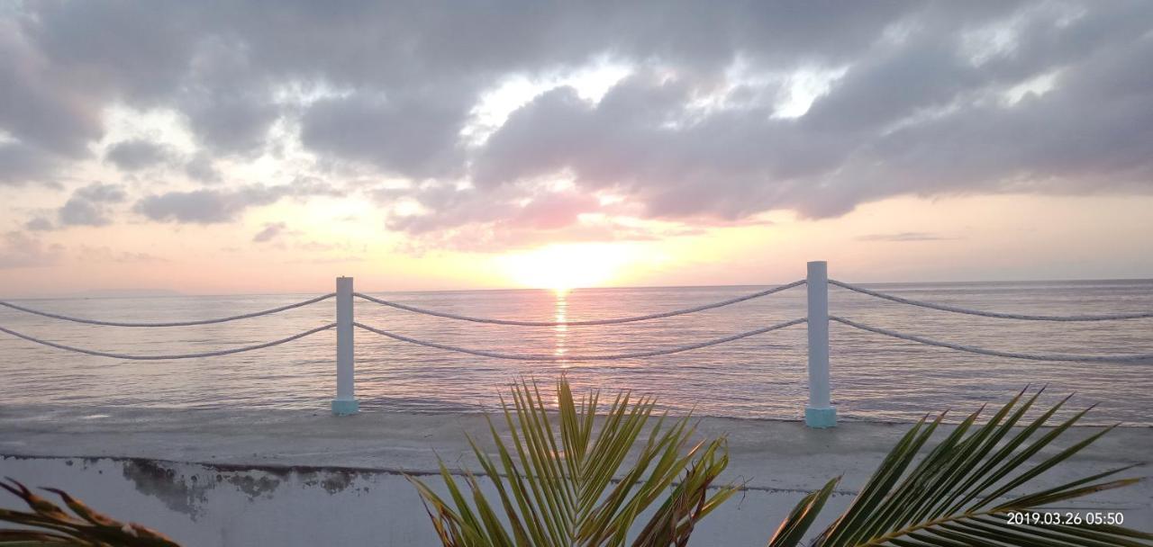 Seascape Beach Resort Oslob Exteriör bild